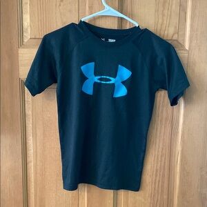 Under Armour Youth Small Kids Boy's Black and Blue Logo T-Shirt